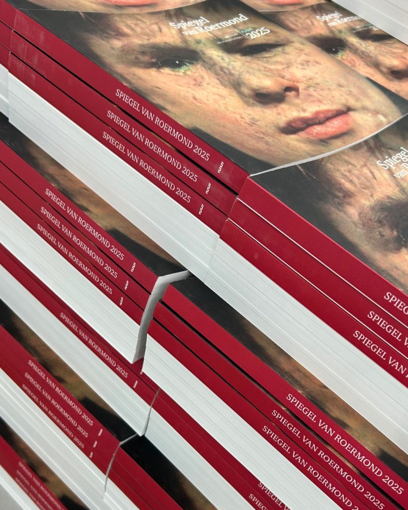 Stapel boeken Spiegel van Roermond 2025